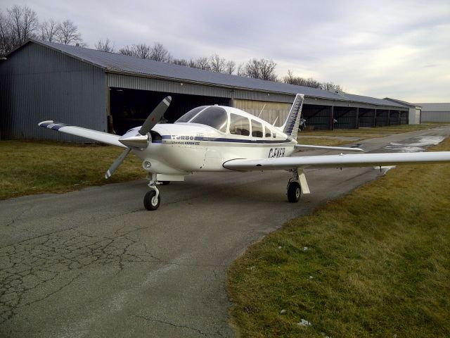 Piper Cherokee Arrow (C-FXFB)
