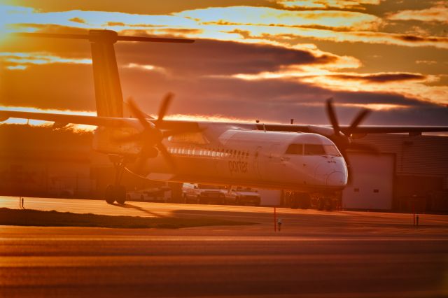 de Havilland Dash 8-400 (C-GLQQ)