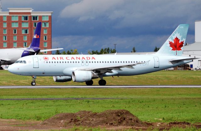 Airbus A320 (C-GJVT)