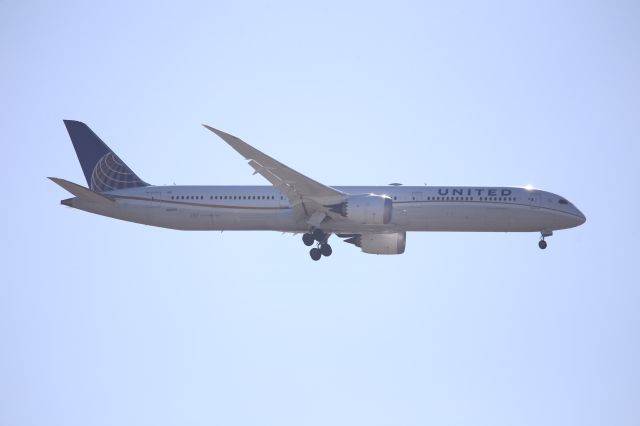 BOEING 787-10 Dreamliner (N16009)