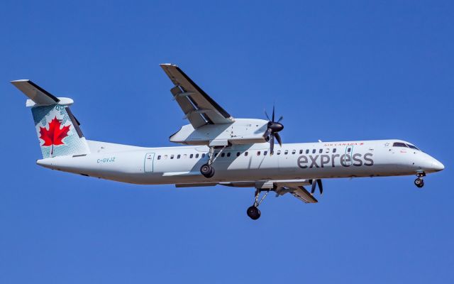 de Havilland Dash 8-400 (C-GVJZ)