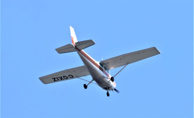 Cessna Skyhawk (C-GXIZ) - C-GXIZ CESSNA SKYHAWK 172-N ALM par Avion Inc. survolant la ville de Lavaltrie QC. le 28-05-2023 à 13:36