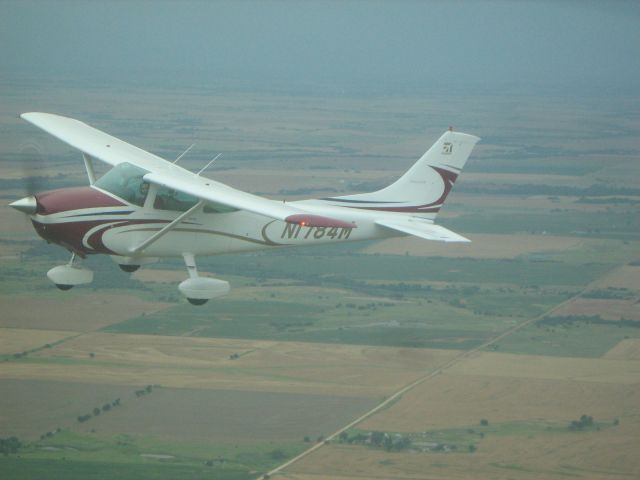 Cessna Skylane — - Air to Air Photo Op