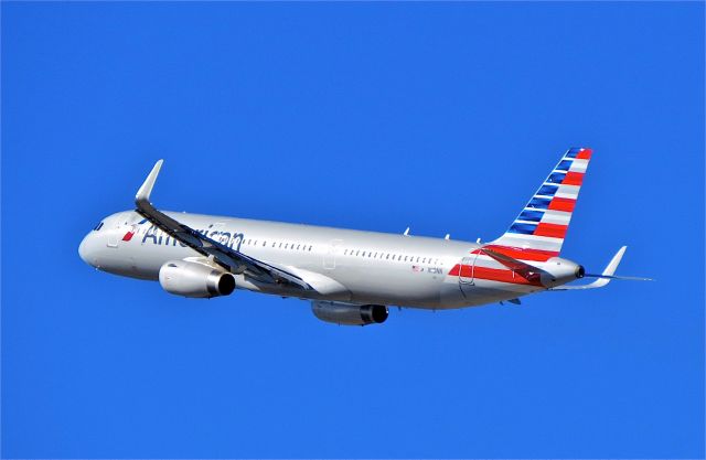 Airbus A321 (N119NN)