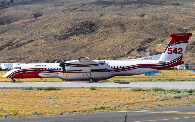 de Havilland Dash 8-400 (C-FFQG)