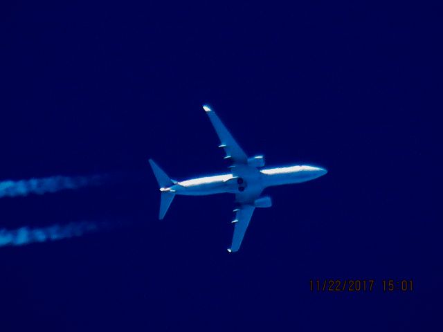 Boeing 737-800 (N940AN)