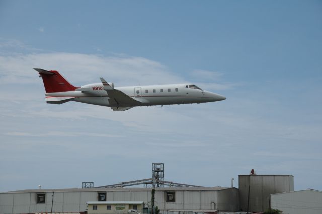 Learjet 60 (N810Y)