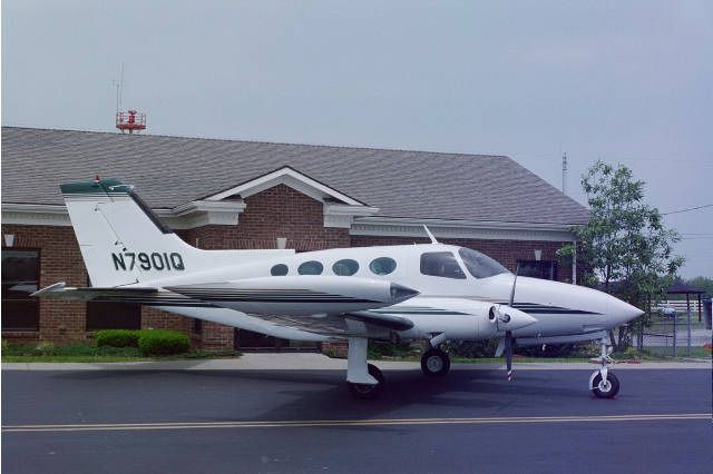 Cessna 401 (N7901Q) - Cessna 401.  Based and maintained at Mount Sterling, KY (KIOB)