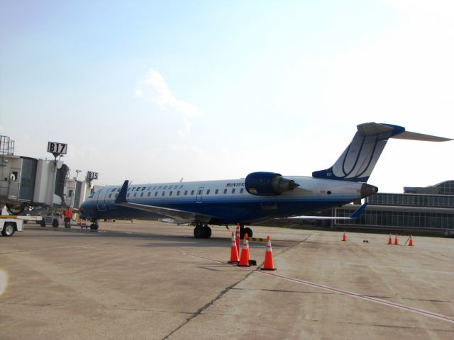 Canadair Regional Jet CRJ-700 (N151GJ)