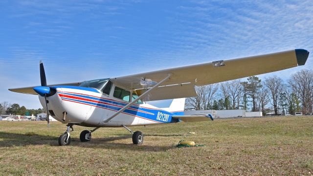 Cessna Skyhawk (N2129Y) - Preparing to preflight aircraft before flying to Carthage, NC on 01/29/17.