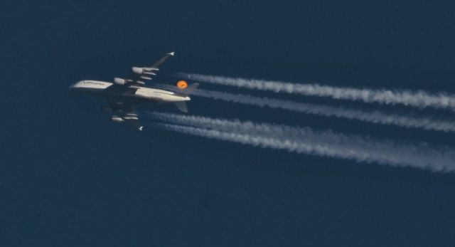 Airbus A380-800 —