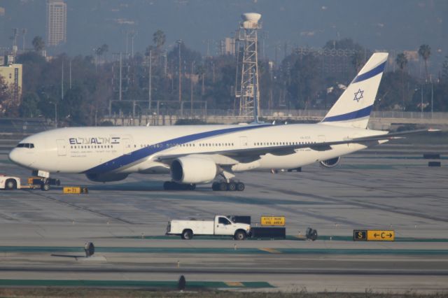 Boeing 777-200 (4X-ECE)