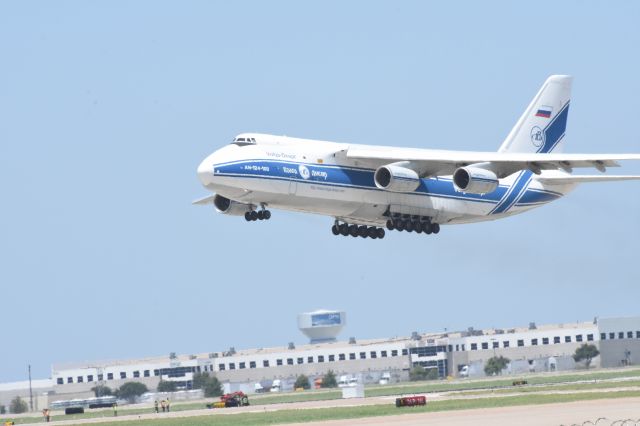 Antonov An-124 Ruslan (RA-82081) - Antonov An-124