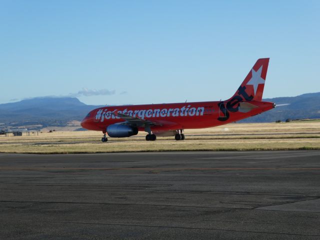 Airbus A320 (VH-VGF)