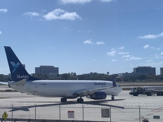 Boeing 737-800 (TF-BBP)
