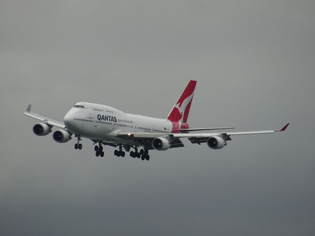 Boeing 747-400 (VH-OEI)