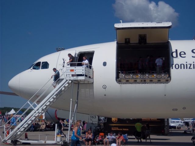 Airbus A300F4-600 (N163UP)