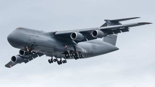 LOCKHEED C-5 Super Galaxy (86-0011) - Arriving for Yokota friendship festival 2018.