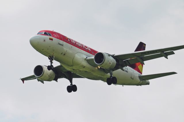 Airbus A319 (N634MX)