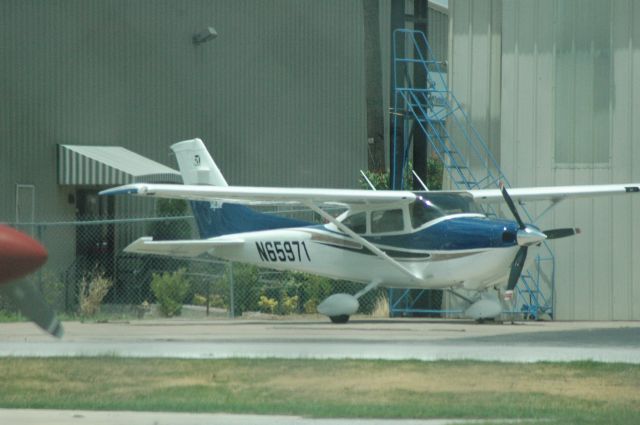 Cessna Skylane (N65971)