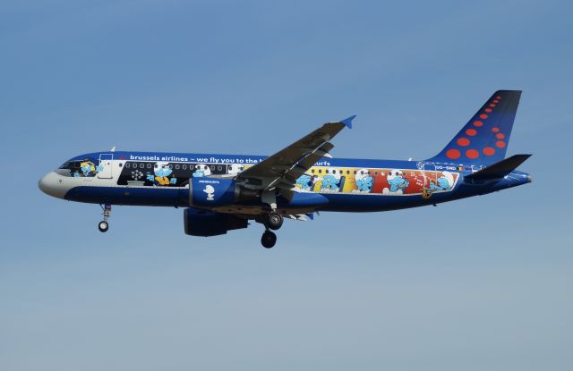 Airbus A320 (OO-SND) - 5th special color from Brussels Airlines - Aerosmurf