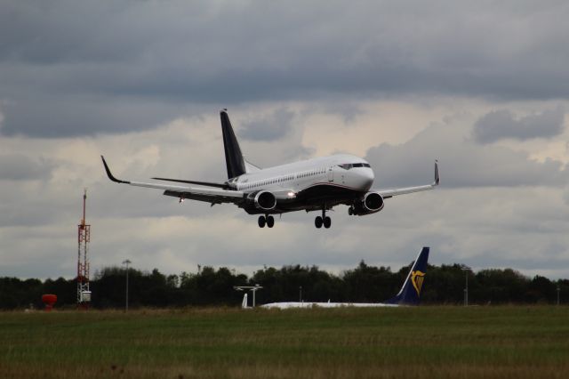 BOEING 737-300 (G-SWRD) - Airline: 2Excel Aviationbr /Plane: B737-300br /Location: STN (London Stansted Airport)br /Date: 18.09.22 (dd/mm/yy)