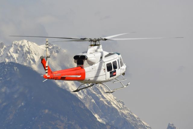 Bell 412 (OE-XWW)