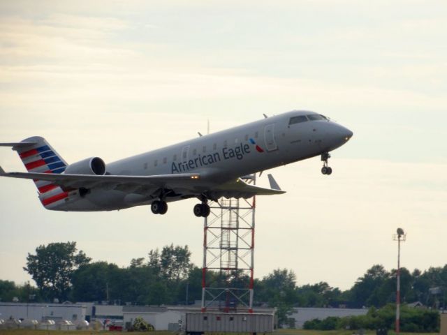 Canadair Regional Jet CRJ-200 (N428AW)