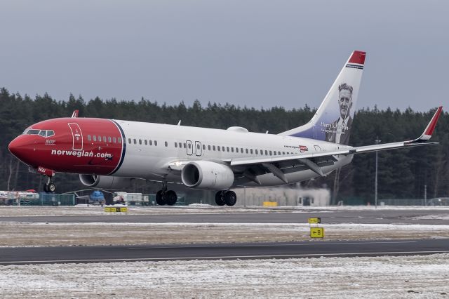 Boeing 737-700 (LN-NGU)