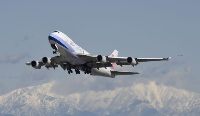 Boeing 747-400 (B-18717) - Departing LAX