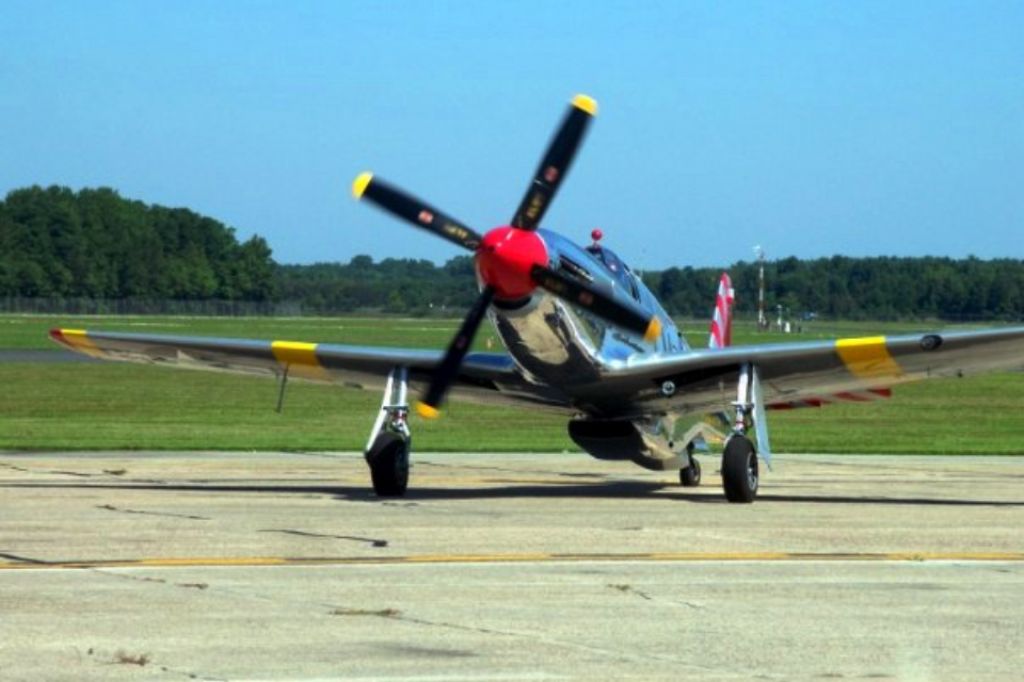 North American P-51 Mustang (N251MX)