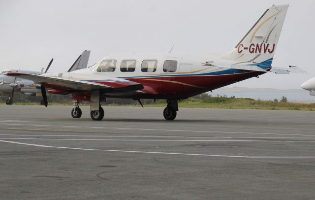 Piper Navajo (C-GNVJ) - CYPN-CYGR 