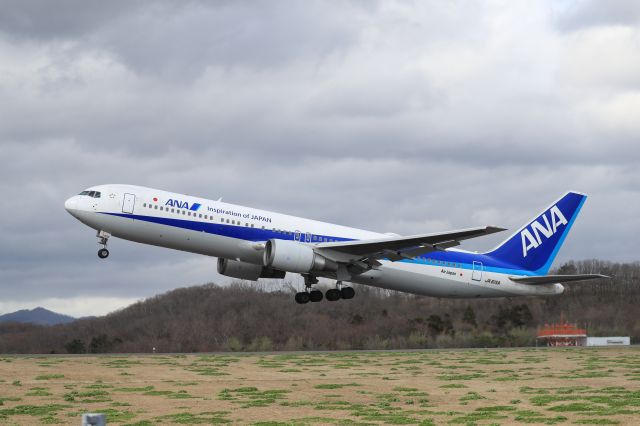 BOEING 767-300 (JA615A) - May 2nd 2019:HKD-HND.