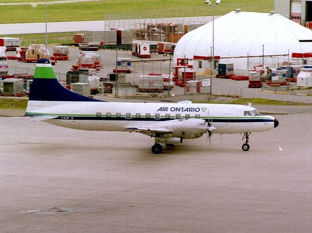 Pilatus PC-12 (C-GJRP) - Convair 580 Air Ontario c/n 466 Date 24/05/87