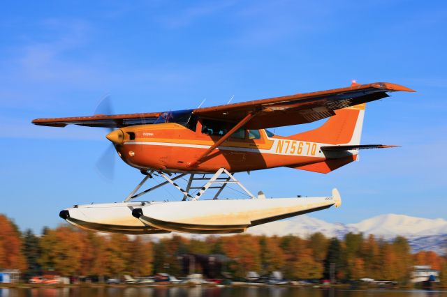 Cessna 206 Stationair (N7567Q)