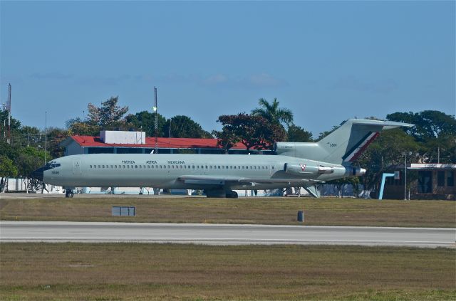 Boeing 727-100 — - MEXICO AIR FORCE. CITY OF MÉRIDA INTL. AIRPORT