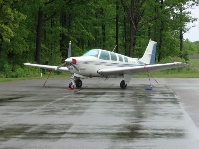 Beechcraft Bonanza (36) (N2895W)