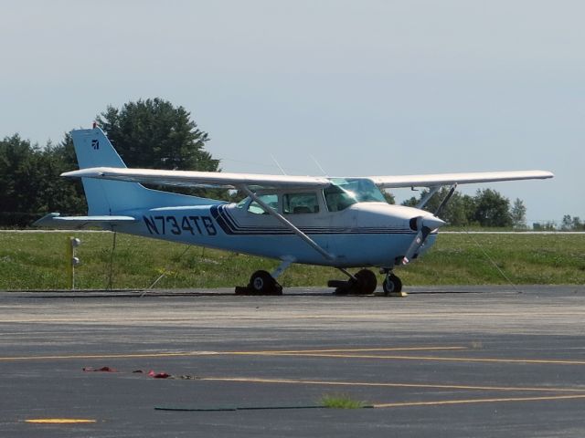 Cessna Skyhawk (N734TB)