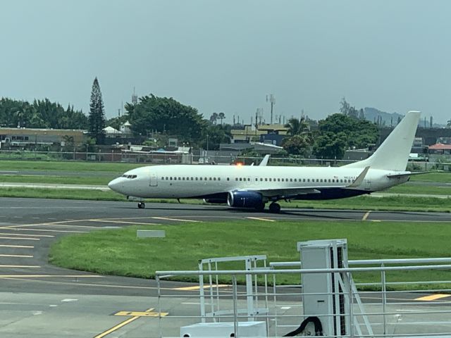 Boeing 737-700 (N624XA)