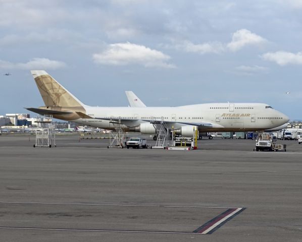 Boeing 747-400 (N263SG)