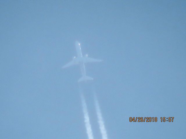 Embraer 175 (N257NN)