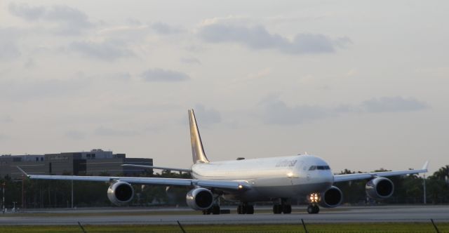 Airbus A340-600 (D-AIHE)