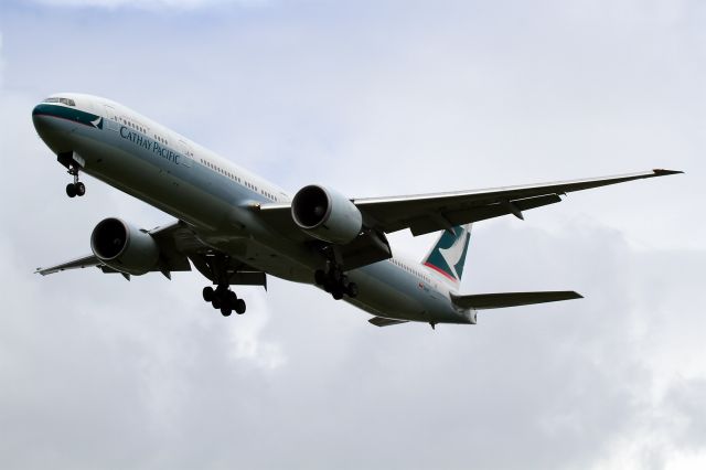 Airbus A330-300 (B-KPE)