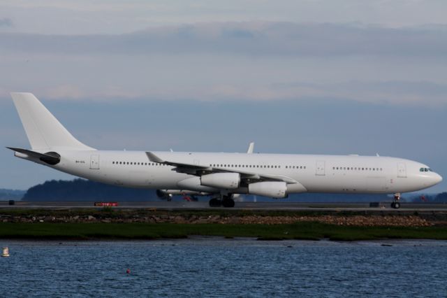 Airbus A340-300 (9H-SOL)