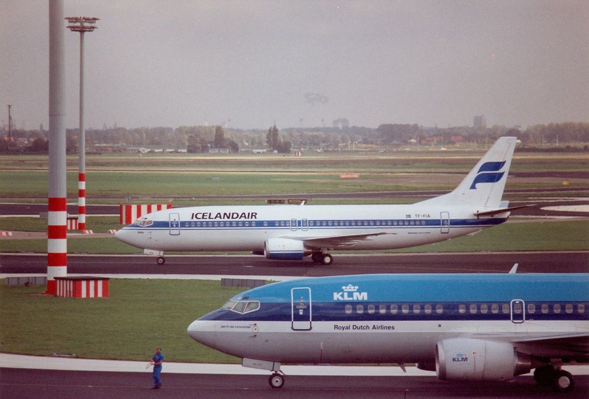 Boeing 737-700 (TF-FIA) - cn24352 B737-408