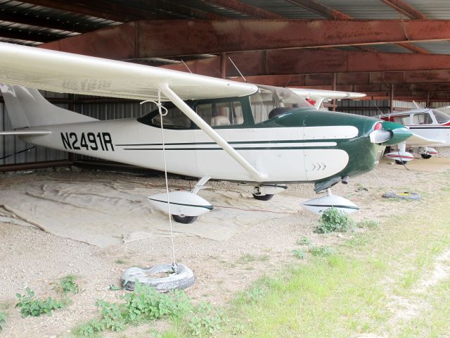 Cessna Skylane (N2491R) - The Skylane is a very good personal travel aircraft.