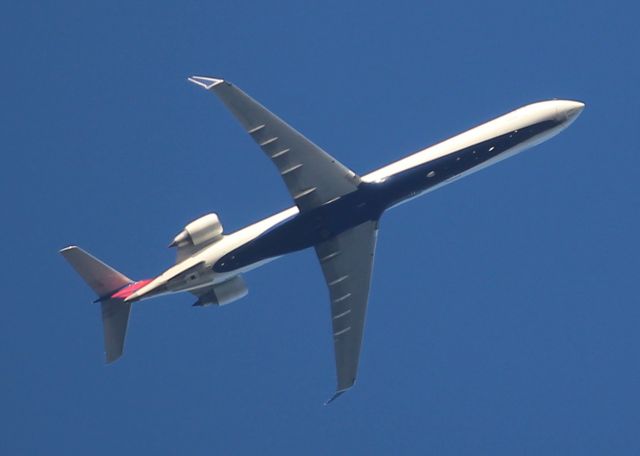 Canadair Regional Jet CRJ-900 (N602LR)
