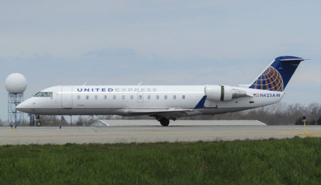 Canadair Regional Jet CRJ-200 (N423AW) - ***SELECT FULL FOR HD***br /CRJ200 landing just before the USAF flyover!