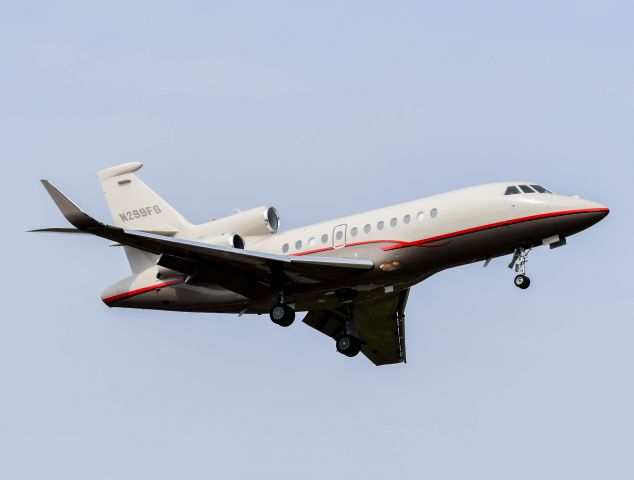 Dassault Falcon 900 (N299FG)