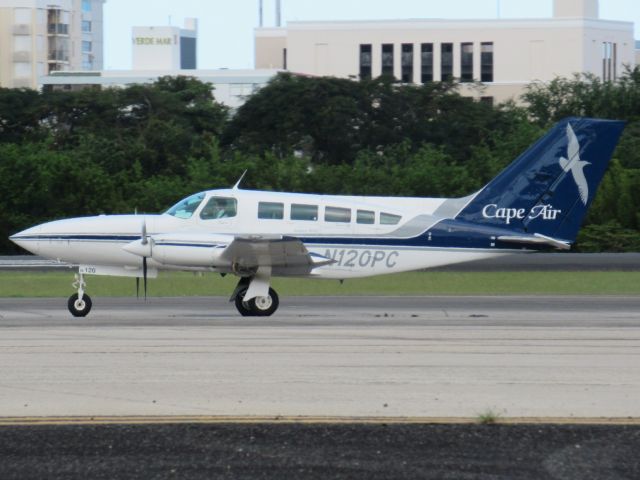 Cessna 402 (N120PC)